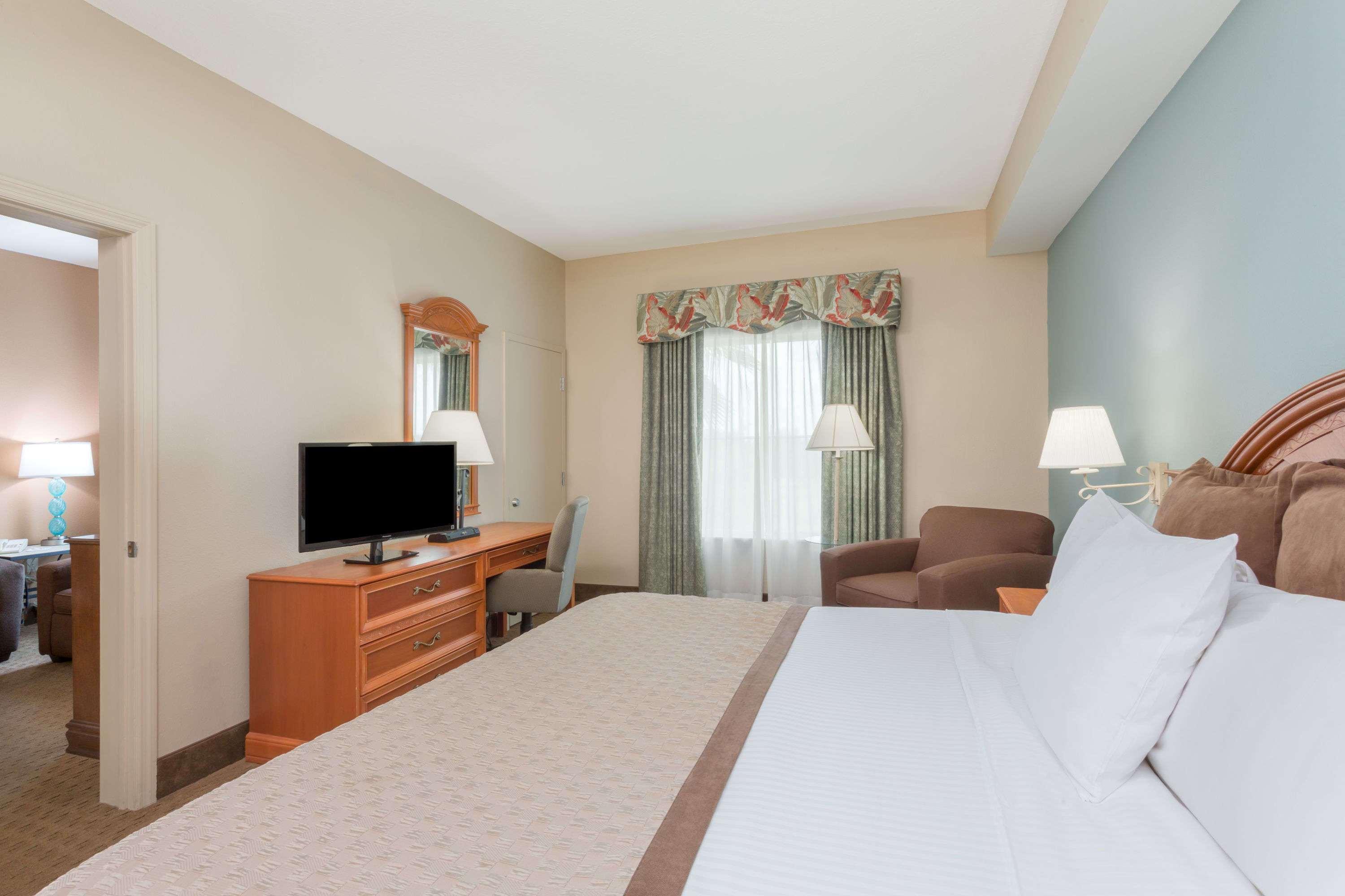 Hawthorn Suites By Wyndham Lake Buena Vista, A Staysky Hotel & Resort Orlando Exterior foto